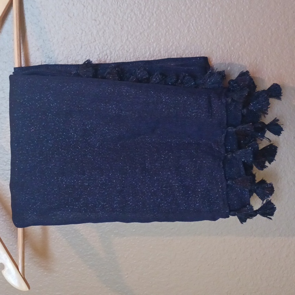 NWT Lilly Pulitzer Lana Scarf in Low Tide Navy